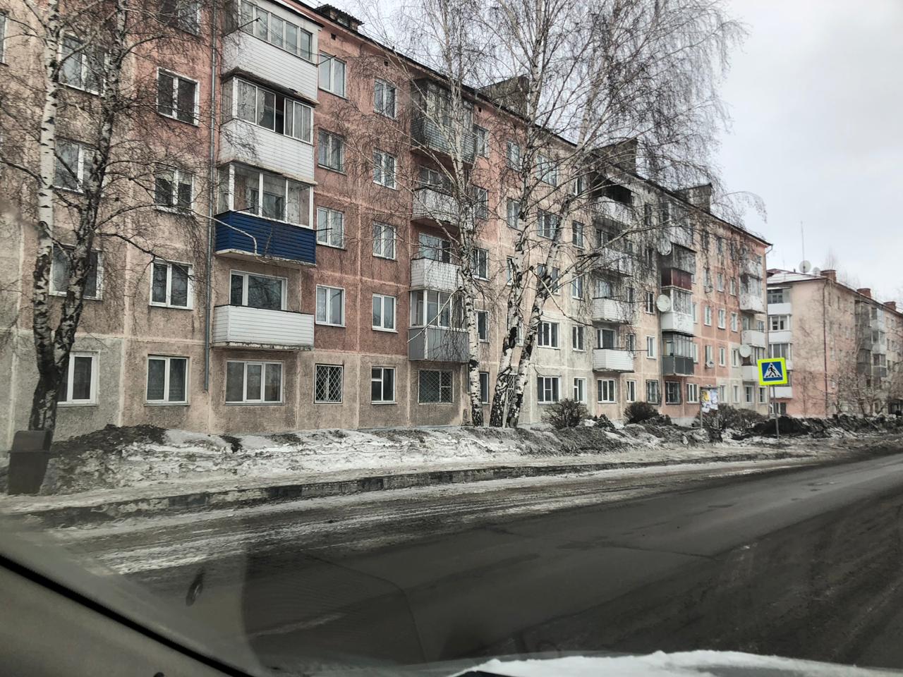 обл. Кемеровская, пгт. Краснобродский, ул. Новая, д. 51-фасад здания