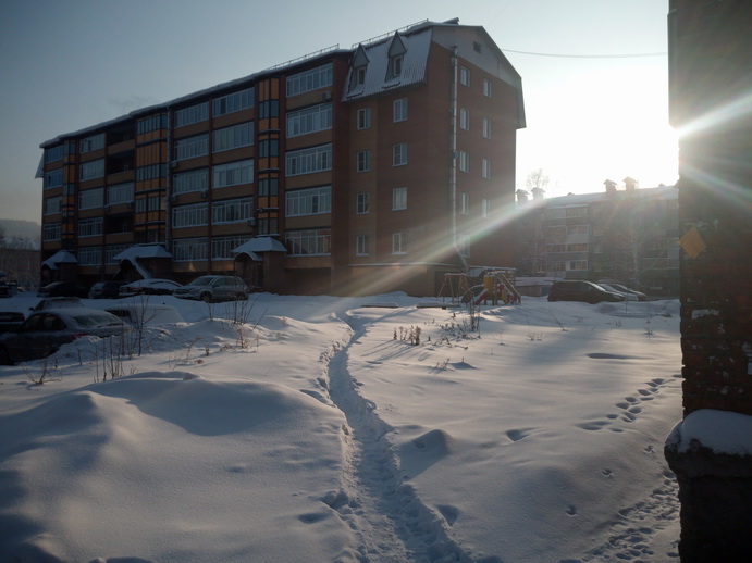 обл. Кемеровская, г. Междуреченск, пр-кт. 50 лет Комсомола, д. 35-придомовая территория