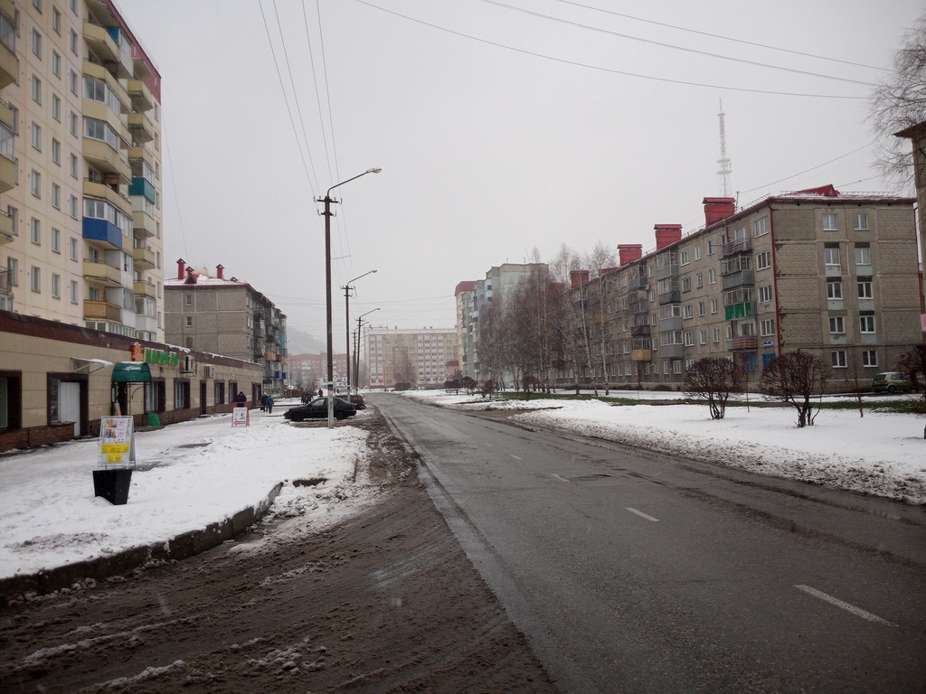 обл. Кемеровская, г. Междуреченск, ул. Дзержинского, д. 7-придомовая территория