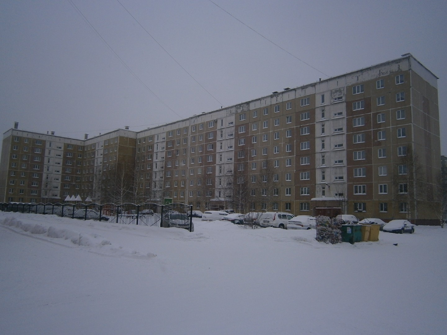 обл. Кемеровская, г. Междуреченск, пр-кт. Шахтеров, д. 16-фасад здания