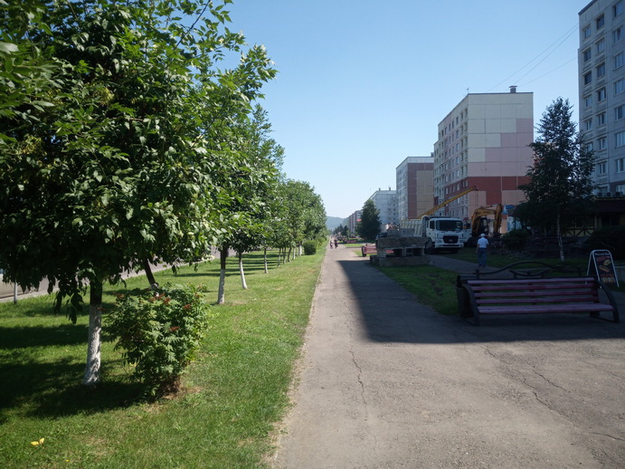 обл. Кемеровская, г. Междуреченск, пр-кт. Шахтеров, д. 41-придомовая территория