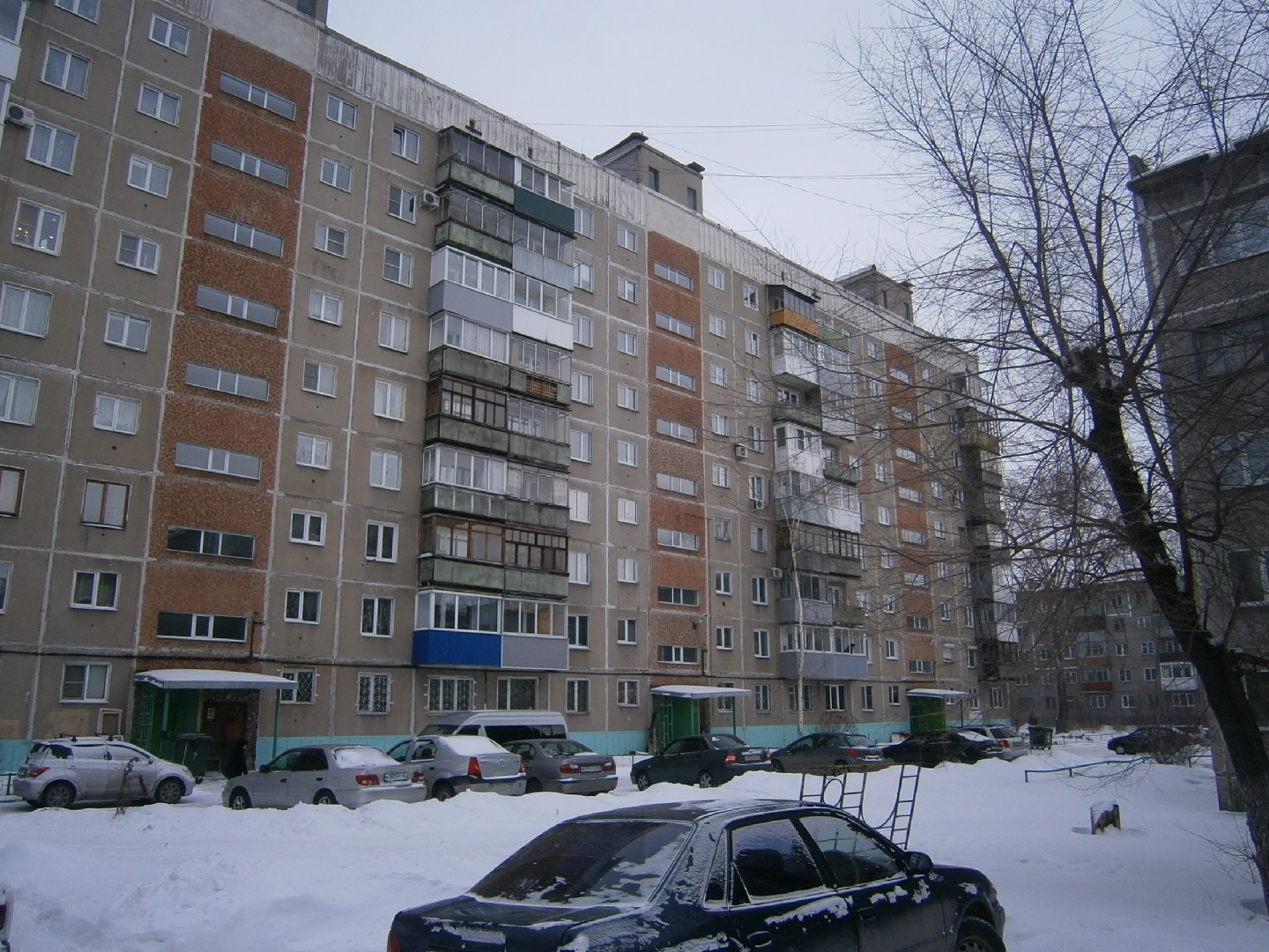 обл. Кемеровская, г. Новокузнецк, ул. Грдины, д. 4-фасад здания