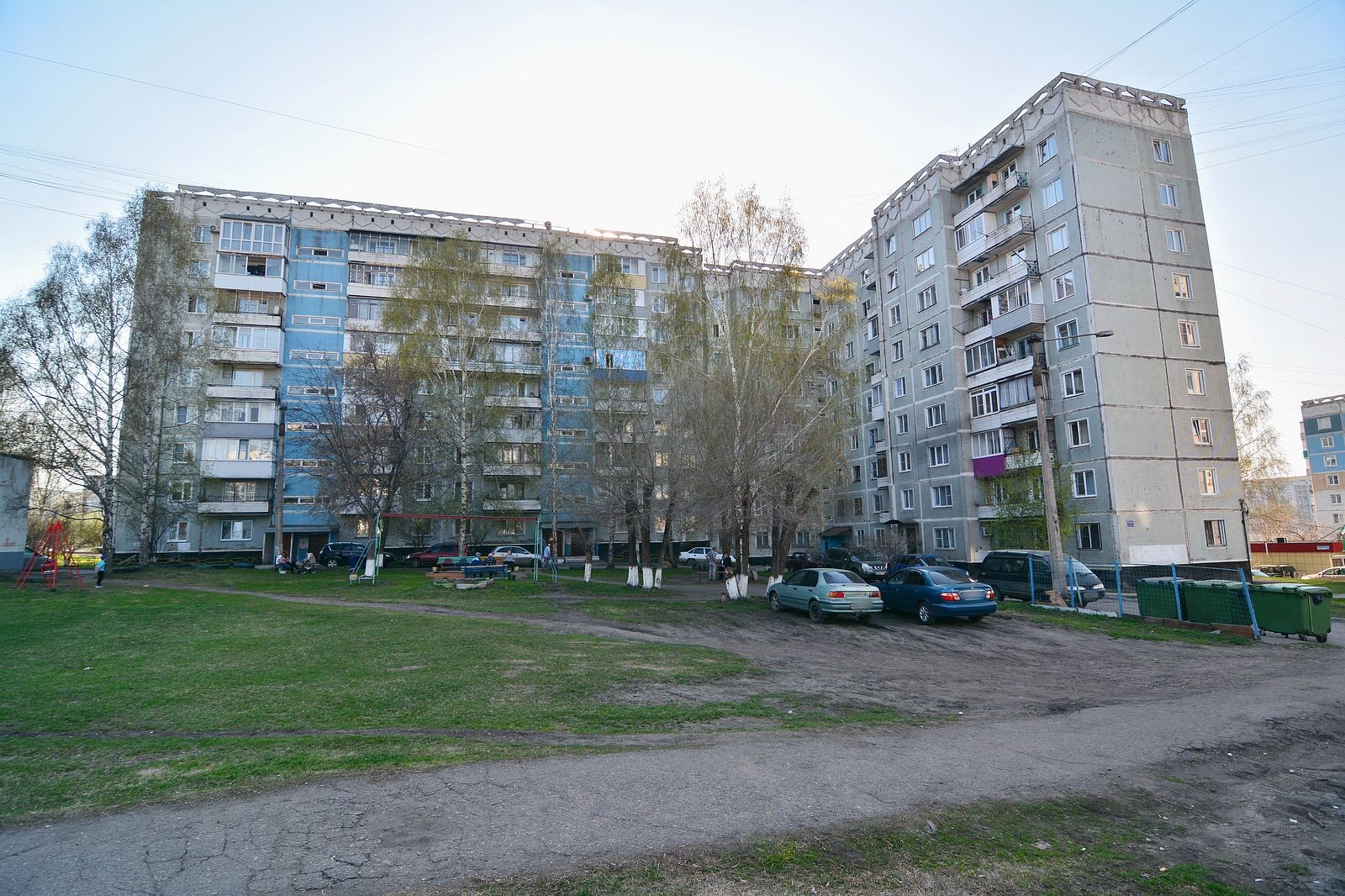 обл. Кемеровская, г. Новокузнецк, пр-кт. Запсибовцев, д. 12-фасад здания