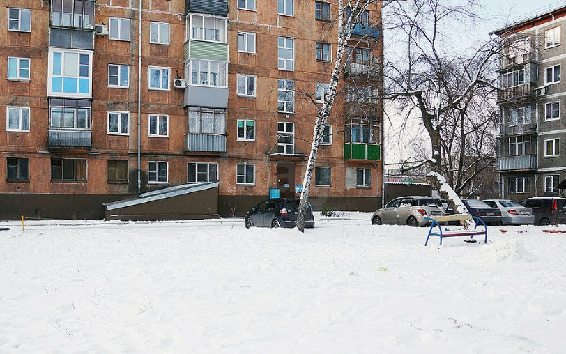 обл. Кемеровская, г. Новокузнецк, ул. Кузнецова, д. 23-придомовая территория