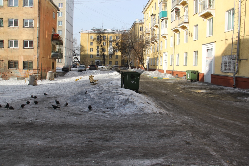 обл. Кемеровская, г. Новокузнецк, ул. Куйбышева, д. 13-придомовая территория