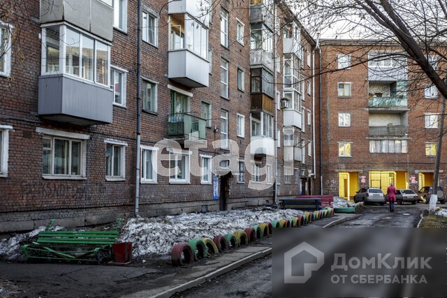 обл. Кемеровская, г. Новокузнецк, пр-кт. Курако, д. 26-фасад здания