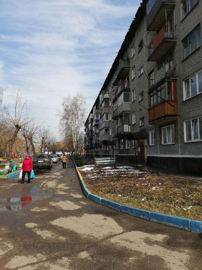 обл. Кемеровская, г. Новокузнецк, ул. Новаторов, д. 6А-фасад здания