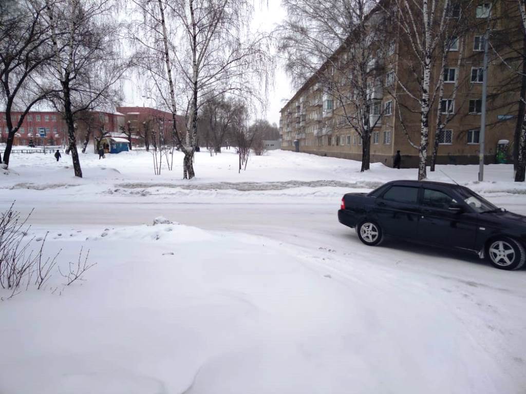 обл. Кемеровская, г. Новокузнецк, ул. Новаторов, д. 13-придомовая территория