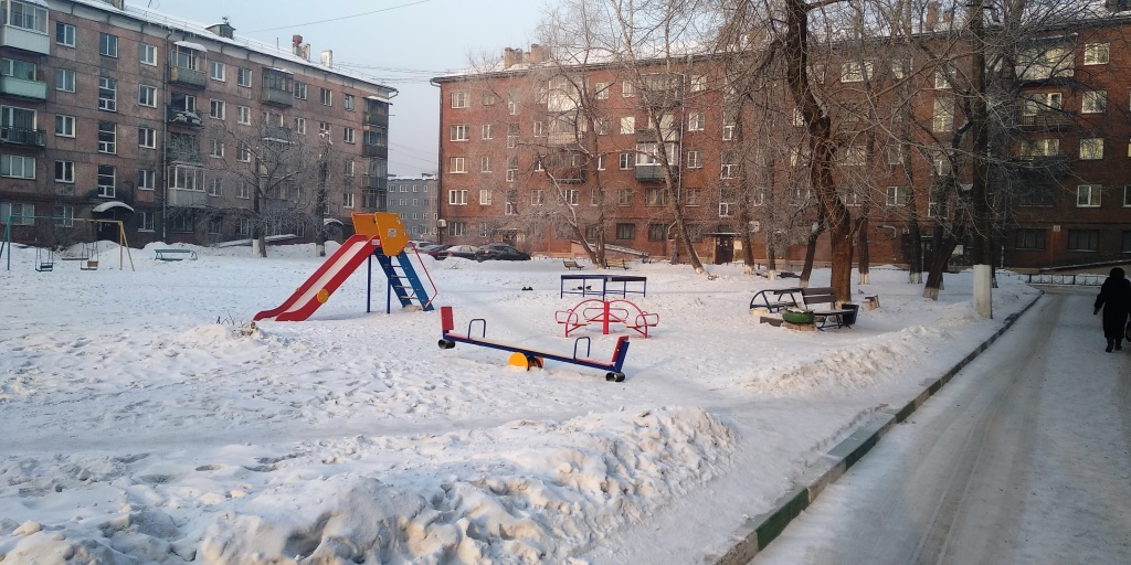 обл. Кемеровская, г. Новокузнецк, ул. Обнорского, д. 8-придомовая территория