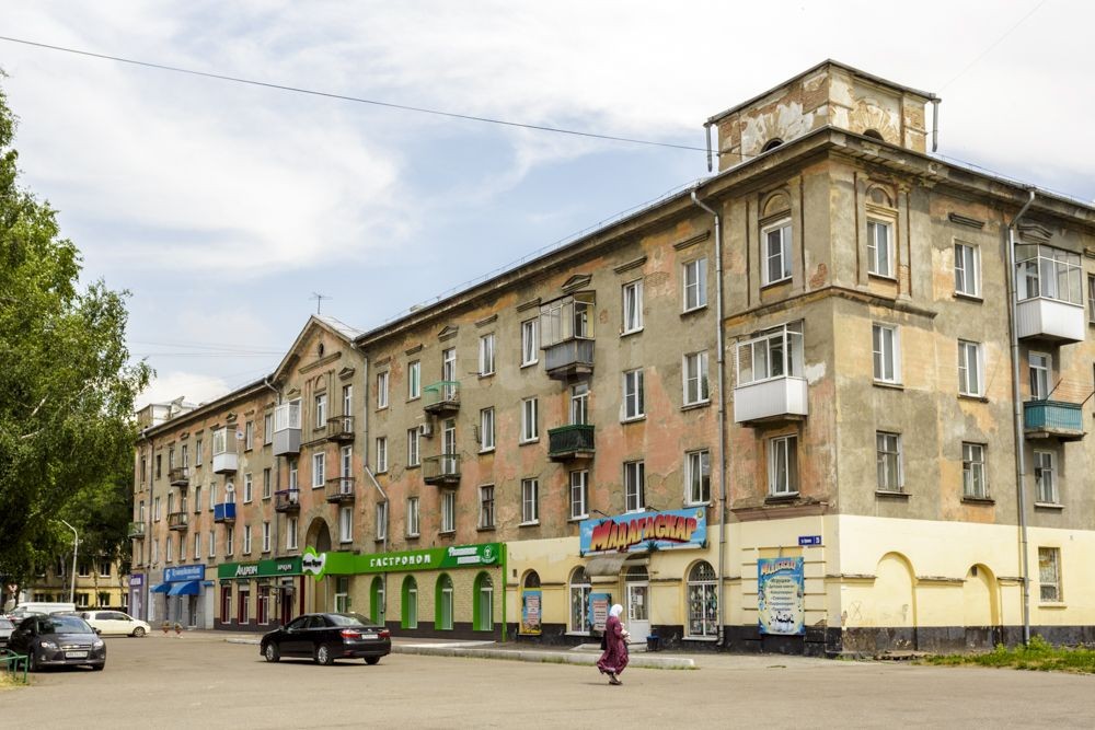 обл. Кемеровская, г. Новокузнецк, ул. Пушкина, д. 25-фасад здания