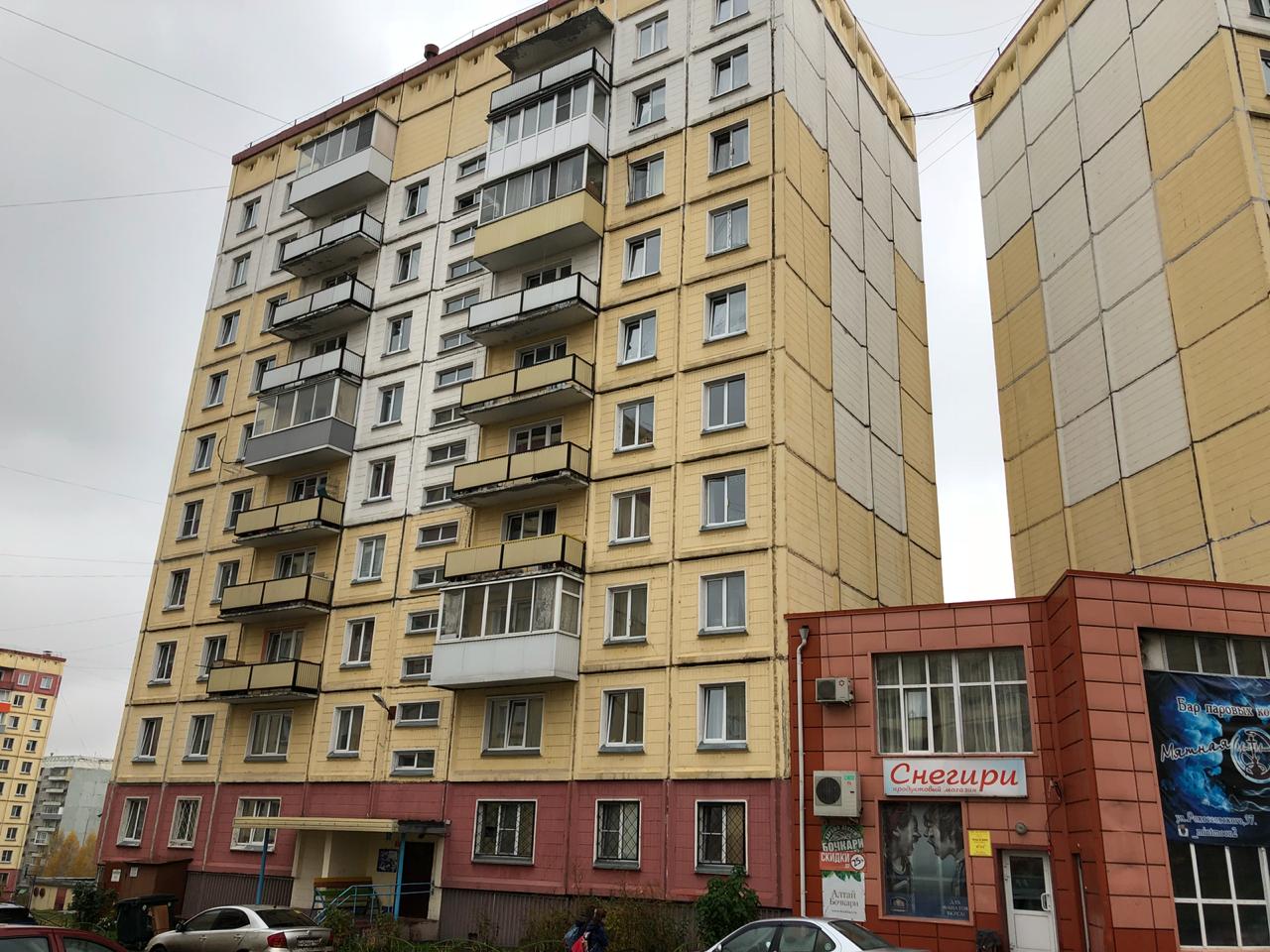 обл. Кемеровская, г. Новокузнецк, ул. Рокоссовского, д. 37-фасад здания