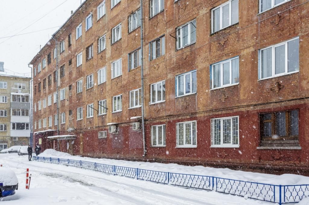 обл. Кемеровская, г. Новокузнецк, пр-кт. Советской Армии, д. 12/40-фасад здания