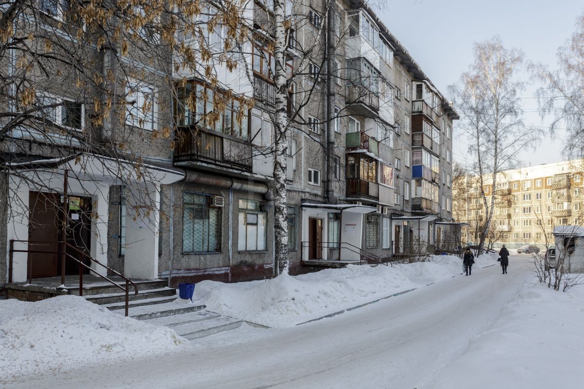 обл. Кемеровская, г. Новокузнецк, пр-кт. Советской Армии, д. 53-фасад здания