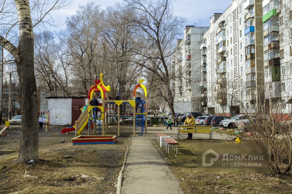 обл. Кемеровская, г. Новокузнецк, ул. Тольятти, д. 19-придомовая территория