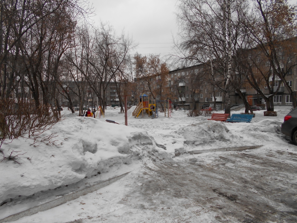 обл. Кемеровская, г. Новокузнецк, ул. Тореза, д. 71-придомовая территория