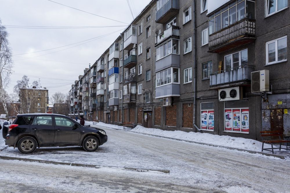 обл. Кемеровская, г. Новокузнецк, ул. Циолковского, д. 1-фасад здания