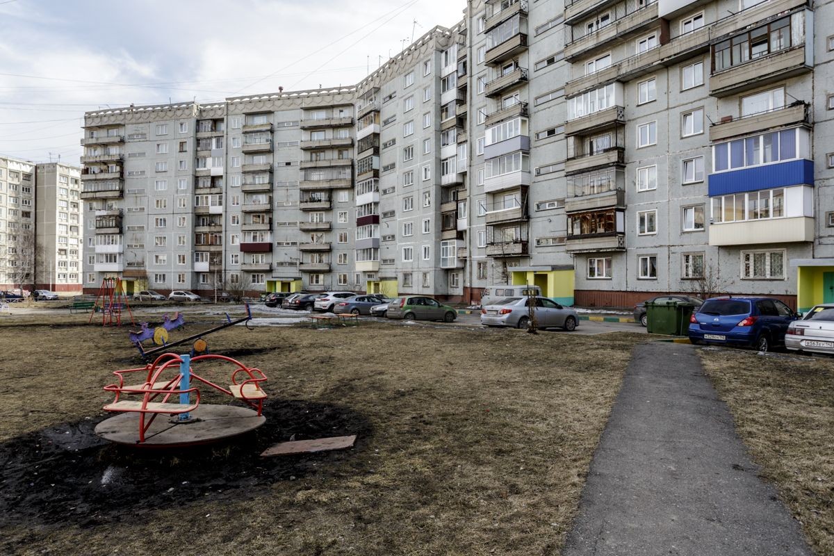 обл. Кемеровская, г. Новокузнецк, ул. Чернышова, д. 2-придомовая территория