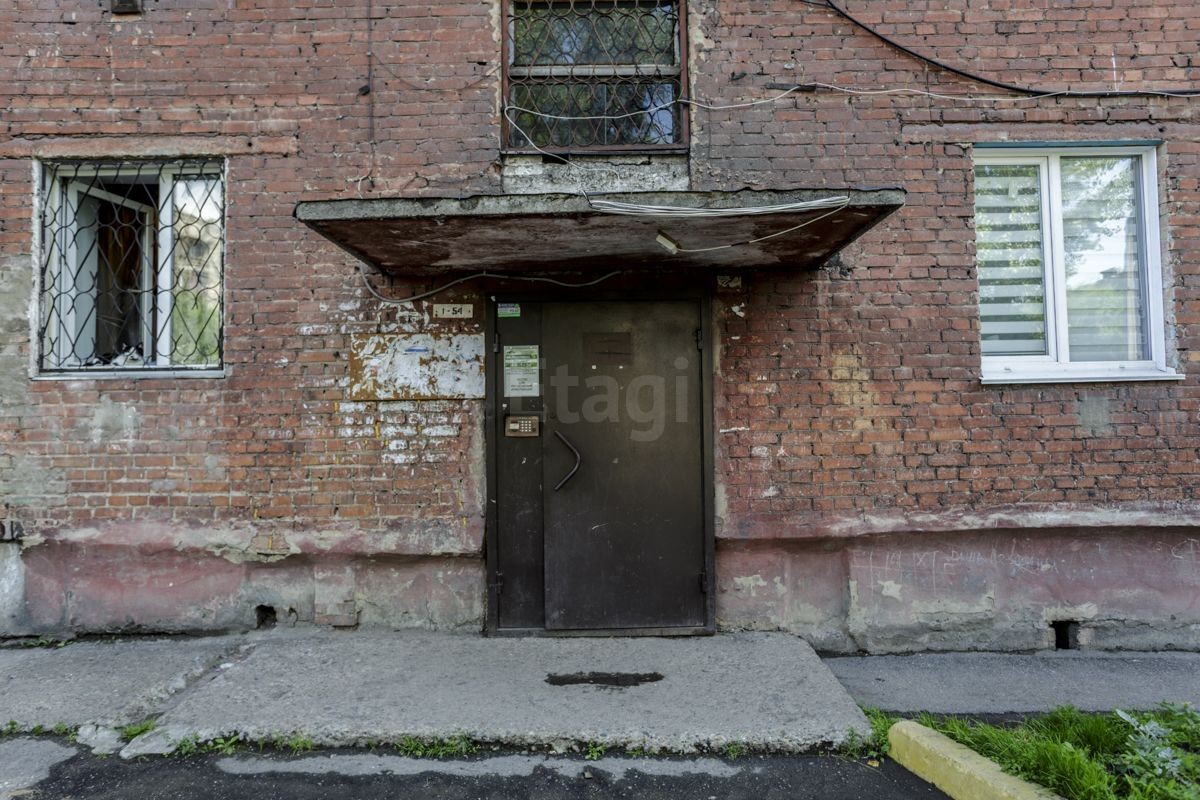 обл. Кемеровская, г. Новокузнецк, ул. Ярославская, д. 3А-вход снаружи