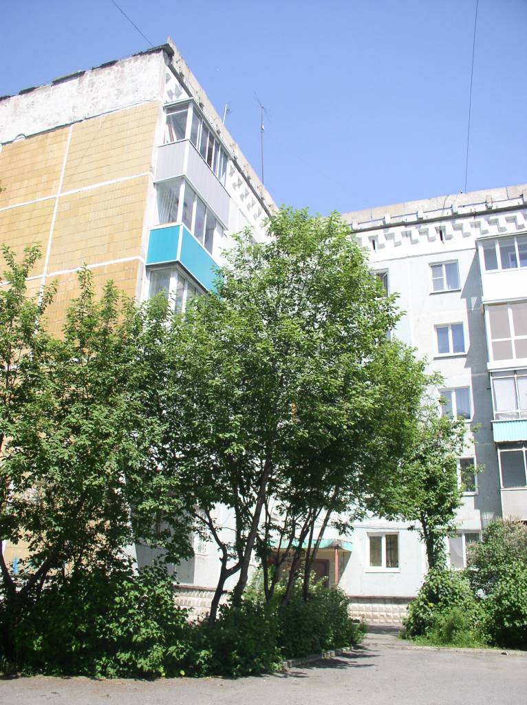 обл. Кемеровская, г. Прокопьевск, ул. Есенина, д. 82-фасад здания