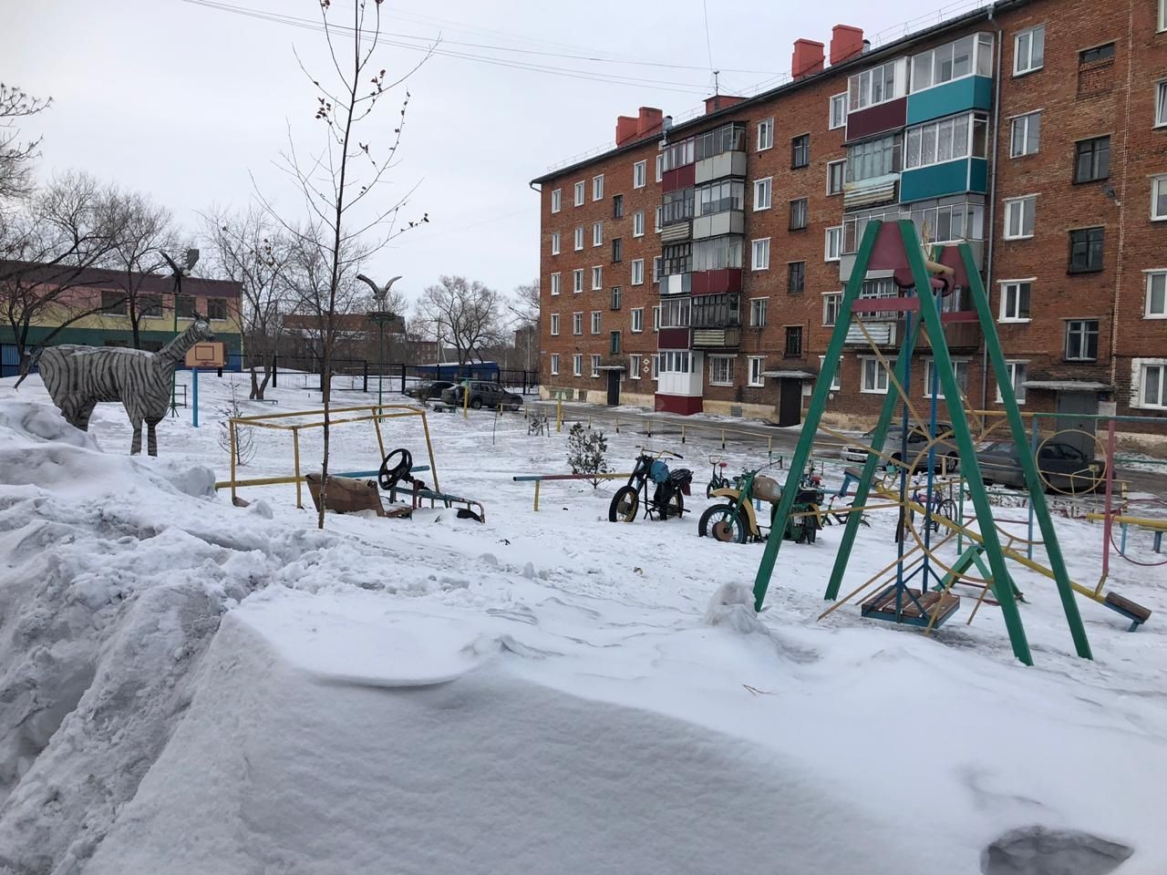 обл. Кемеровская, г. Прокопьевск, ул. Институтская, д. 84-придомовая территория