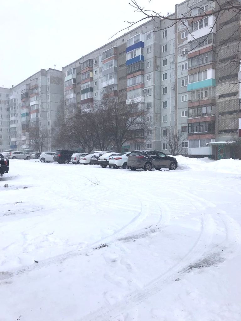 обл. Кемеровская, г. Прокопьевск, пр-кт. Строителей, д. 27-придомовая территория