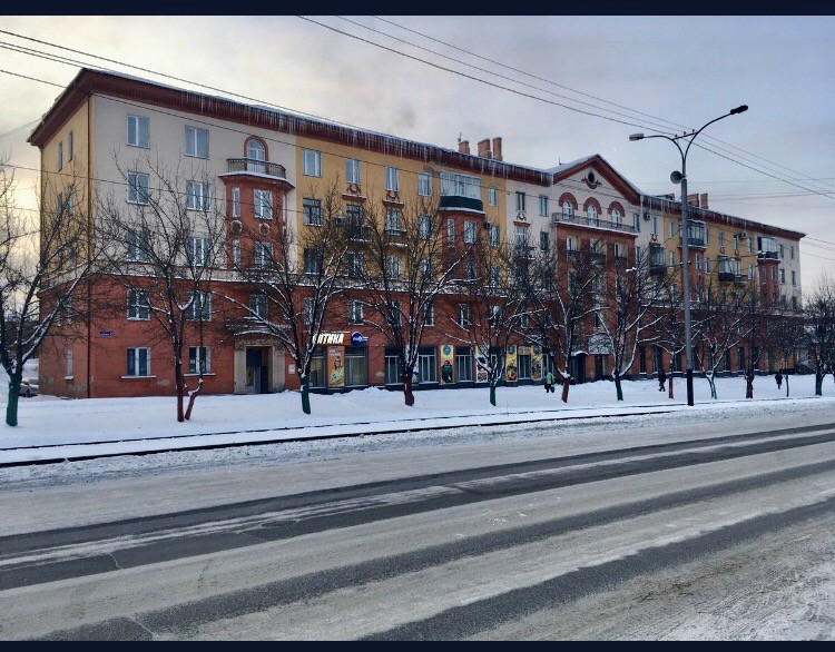 обл. Кемеровская, г. Прокопьевск, пр-кт. Шахтеров, д. 21-фасад здания