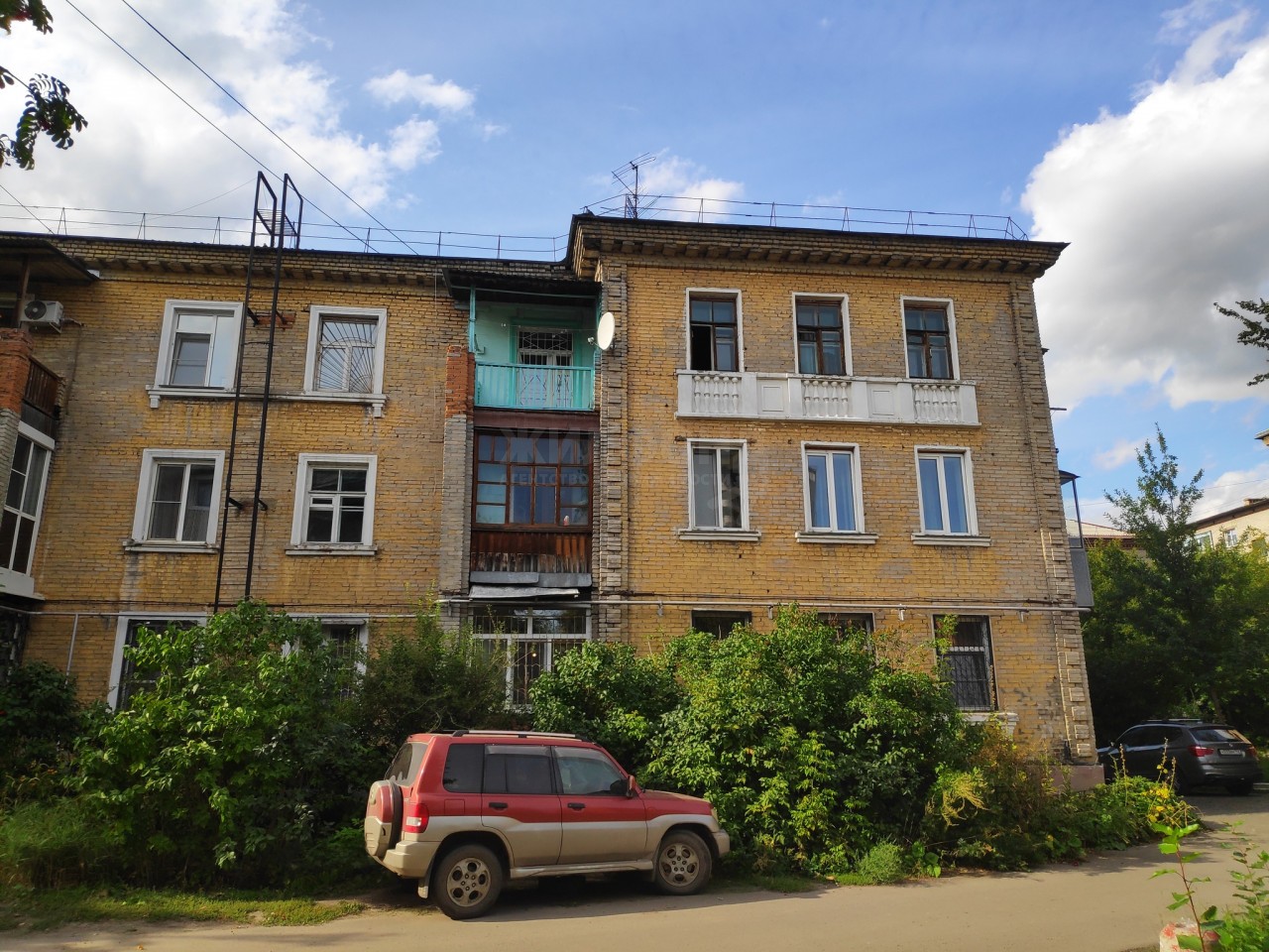 край. Алтайский, г. Барнаул, ул. Свердлова, д. 84-фасад здания