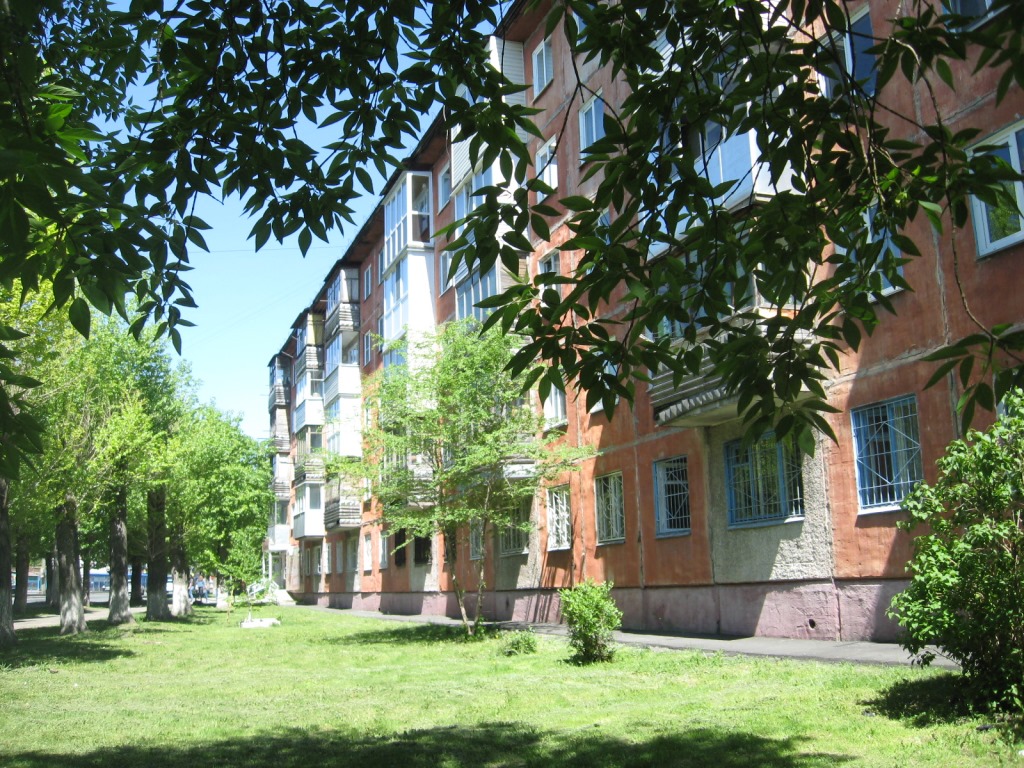 край. Алтайский, г. Барнаул, ул. Северо-Западная, д. 177-фасад здания