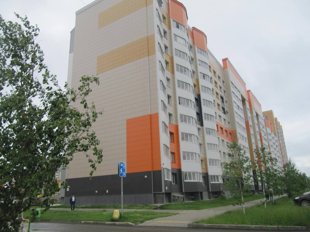 край. Алтайский, г. Барнаул, ул. Сергея Ускова, д. 31-фасад здания