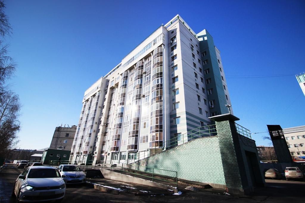 край. Алтайский, г. Барнаул, ул. Сизова, д. 14б-фасад здания