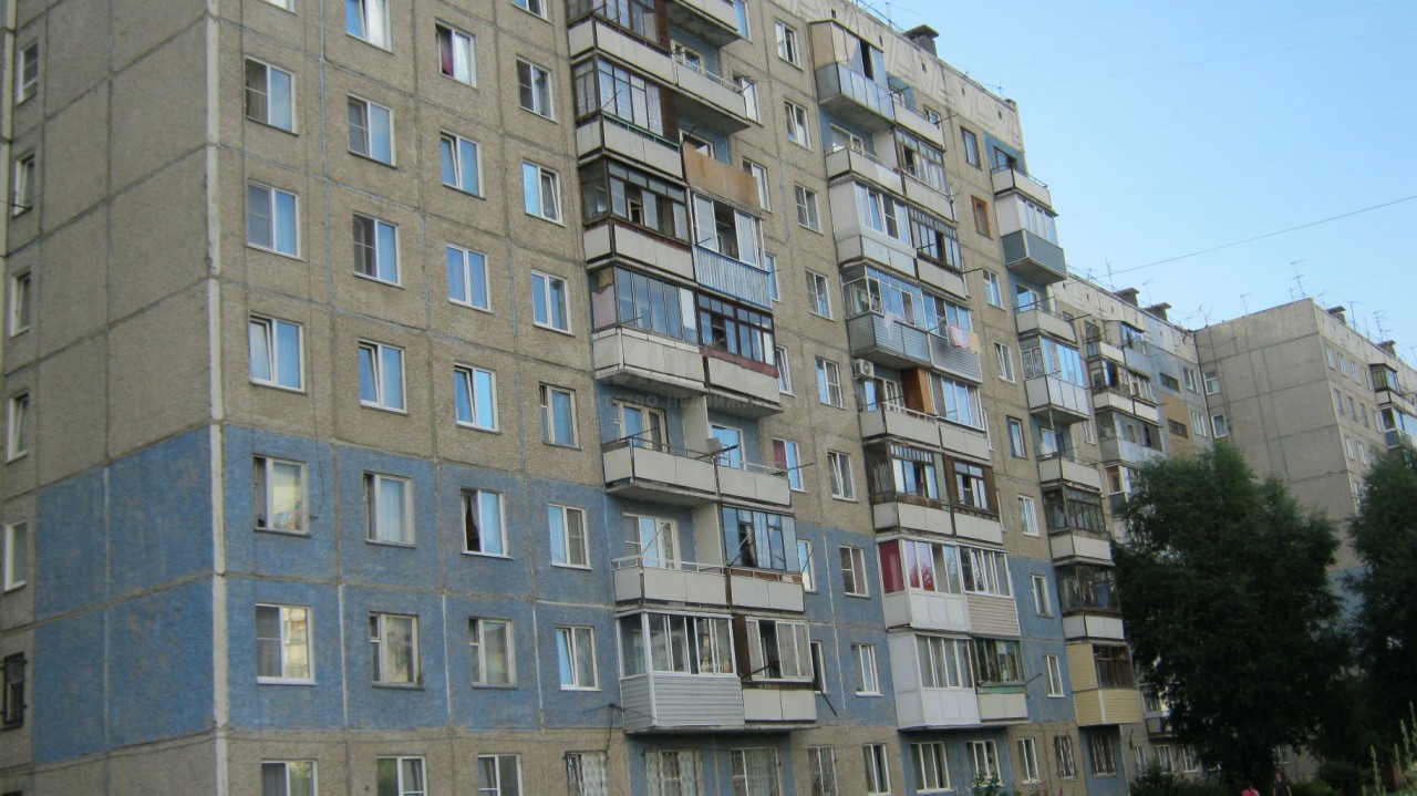 край. Алтайский, г. Барнаул, ул. Сиреневая, д. 9, к. 2-фасад здания