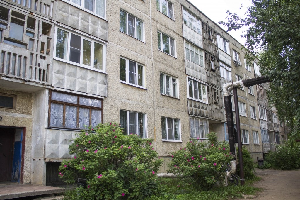 обл. Костромская, р-н. Костромской, п. Зарубино, д. 8-фасад здания