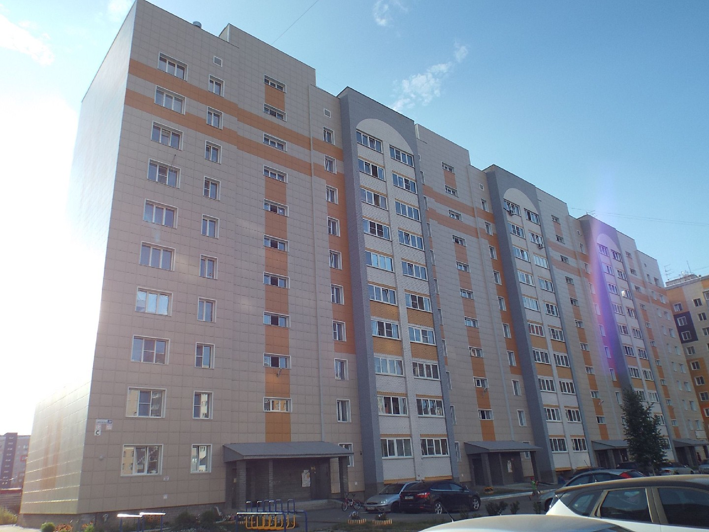 край. Алтайский, г. Барнаул, ул. Сиреневая, д. 28-фасад здания