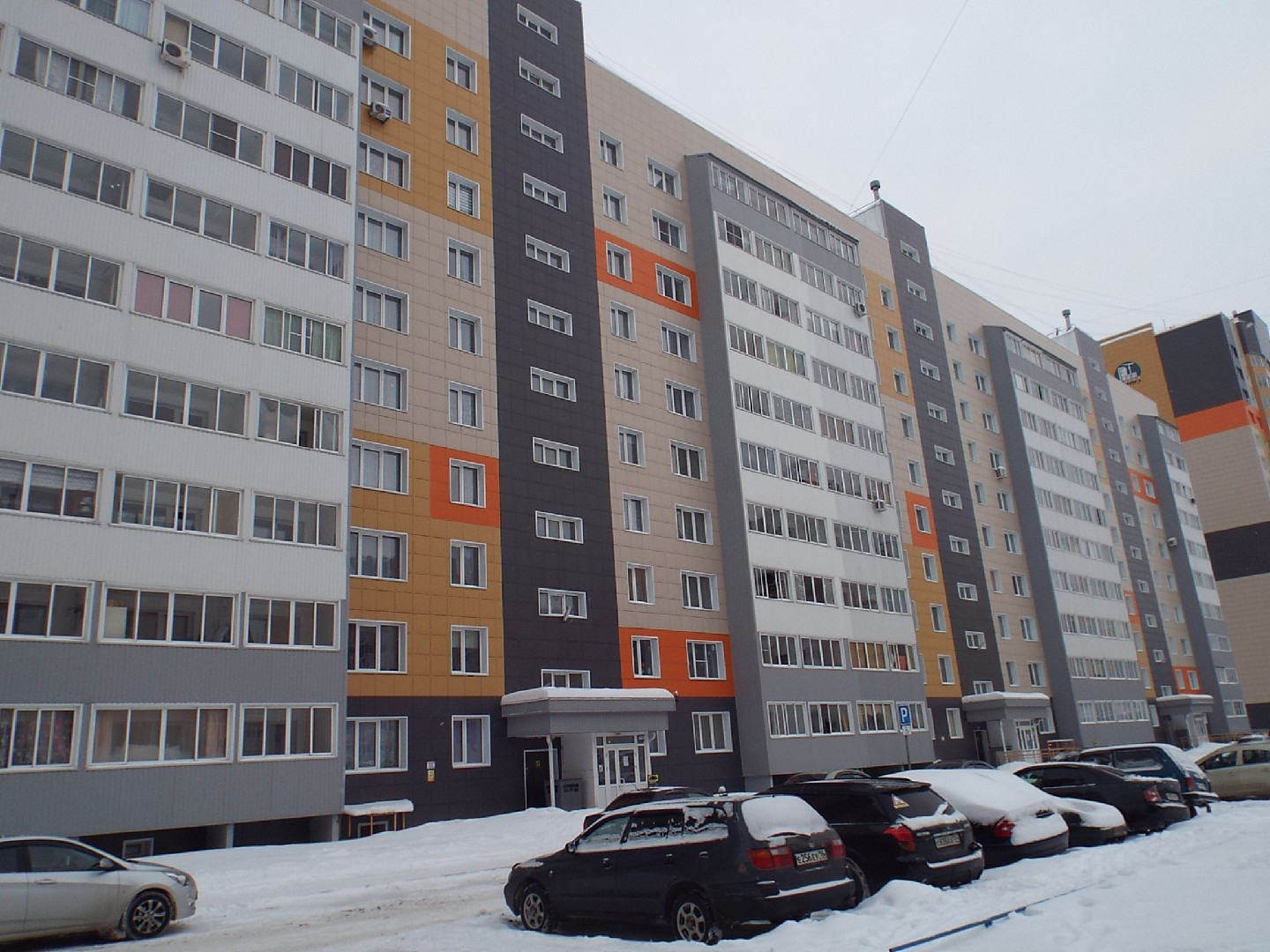 край. Алтайский, г. Барнаул, ул. Сиреневая, д. 30-фасад здания