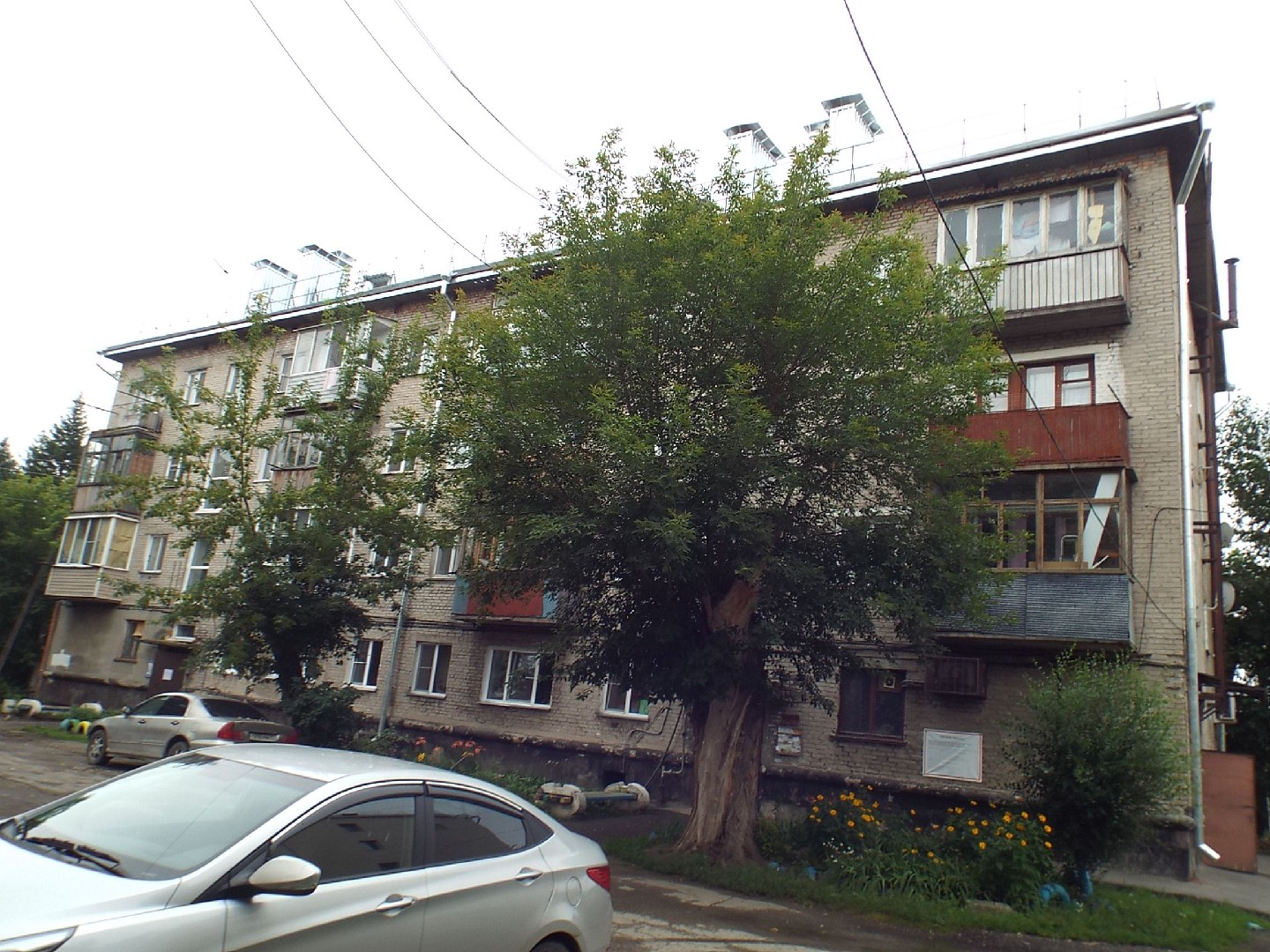 край. Алтайский, г. Барнаул, ул. Смольная, д. 48-фасад здания