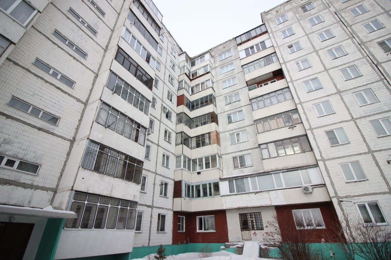 край. Алтайский, г. Барнаул, ул. Советской Армии, д. 121А-фасад здания
