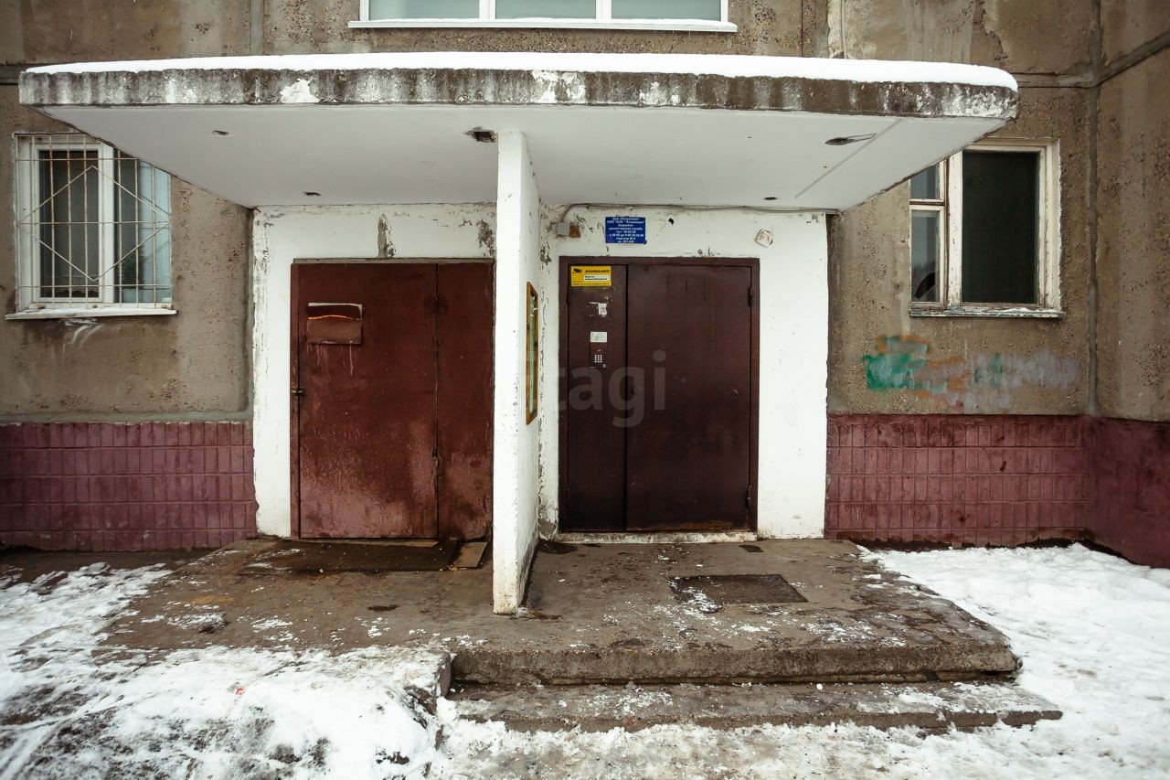 край. Алтайский, г. Барнаул, ул. Советской Армии, д. 133 Б-вход снаружи
