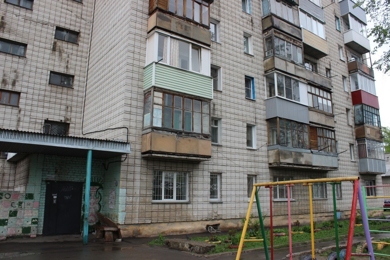 край. Алтайский, г. Барнаул, ул. Советской Армии, д. 163А-фасад здания
