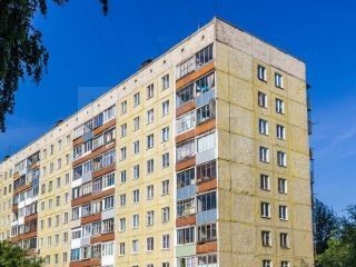 край. Алтайский, г. Барнаул, ул. Солнечная Поляна, д. 13-фасад здания