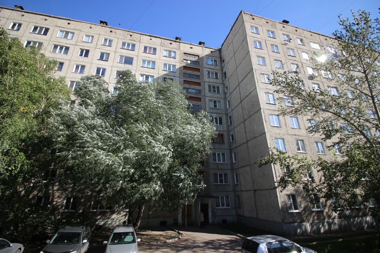 край. Алтайский, г. Барнаул, ул. Солнечная Поляна, д. 27, к. 1-фасад здания