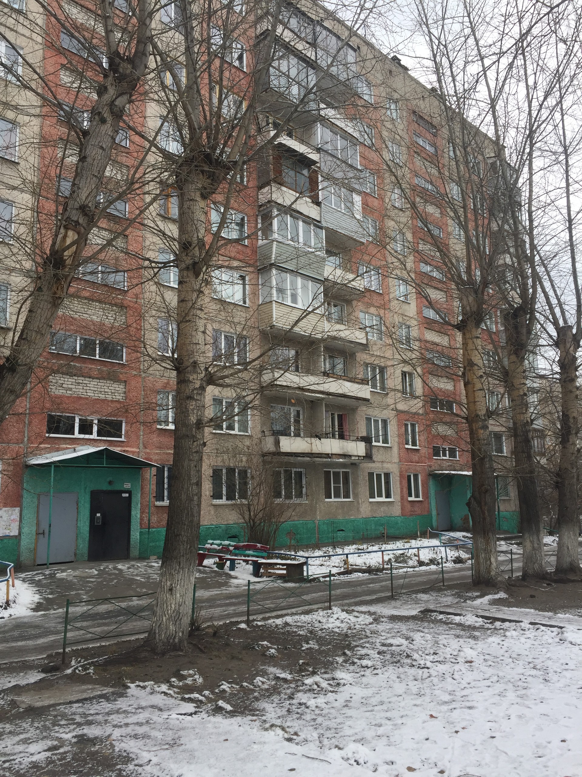 край. Алтайский, г. Барнаул, ул. Сухэ-Батора, д. 11-фасад здания