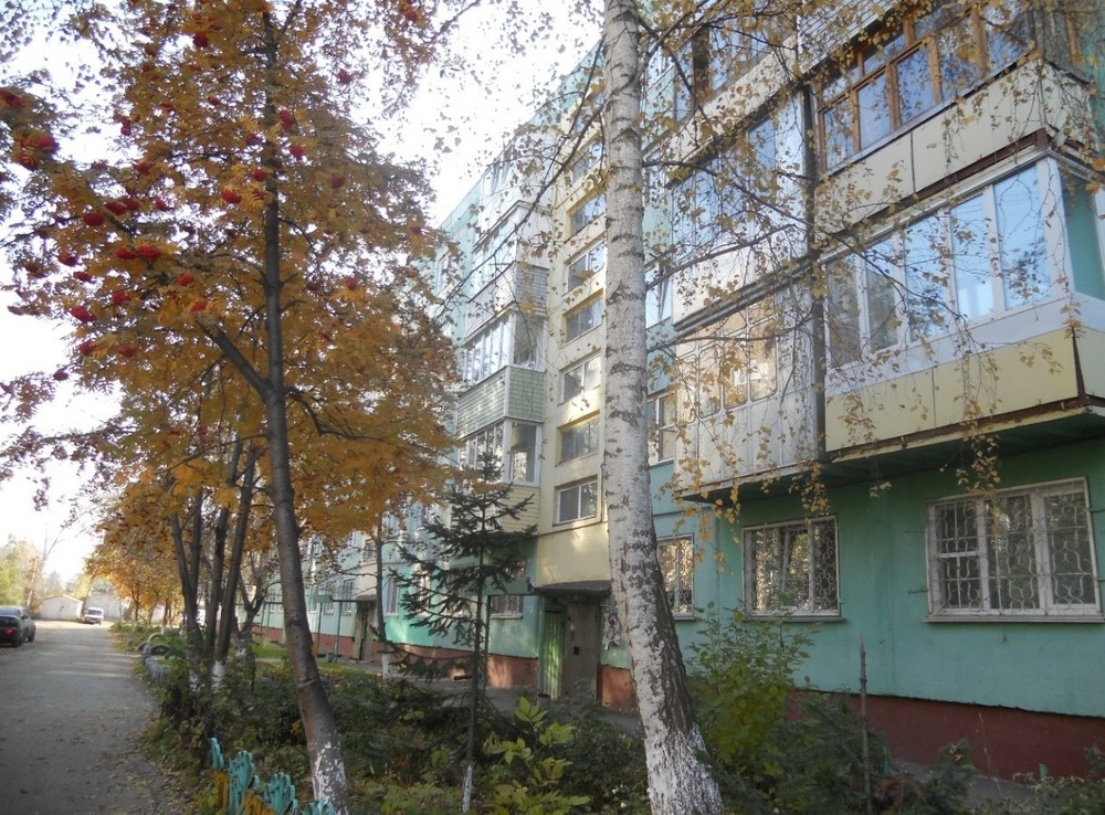 край. Алтайский, г. Барнаул, ул. Сухэ-Батора, д. 18-фасад здания