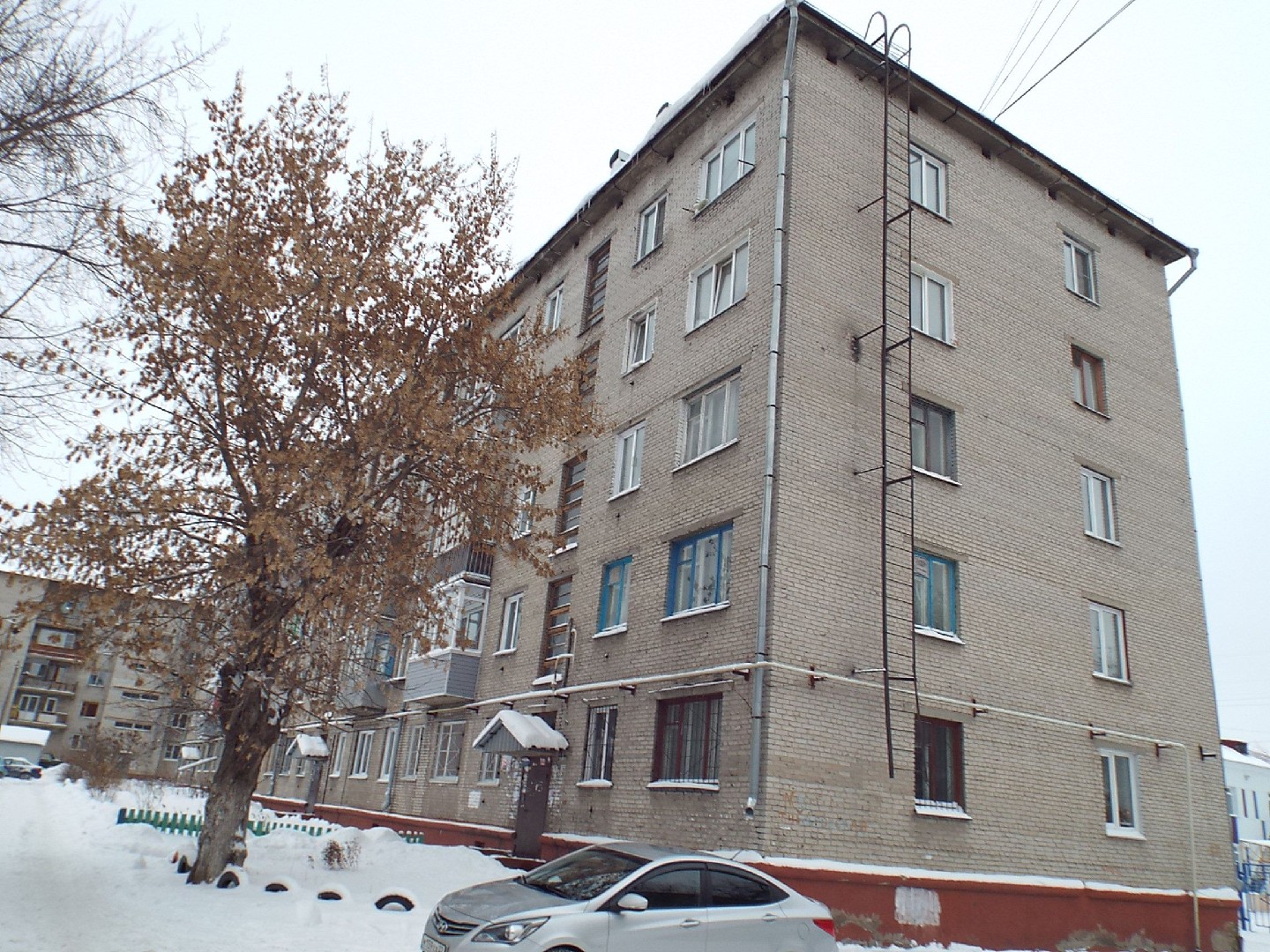 край. Алтайский, г. Барнаул, ул. Тимуровская, д. 31-фасад здания