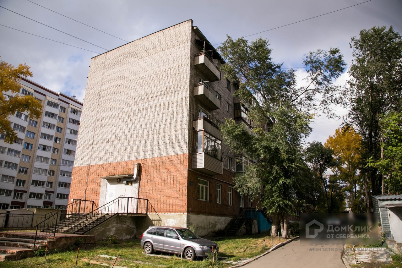 край. Алтайский, г. Барнаул, ул. 40 лет Октября, д. 5А-фасад здания