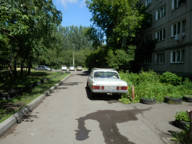 край. Красноярский, г. Красноярск, ул. Академгородок, д. 6-придомовая территория