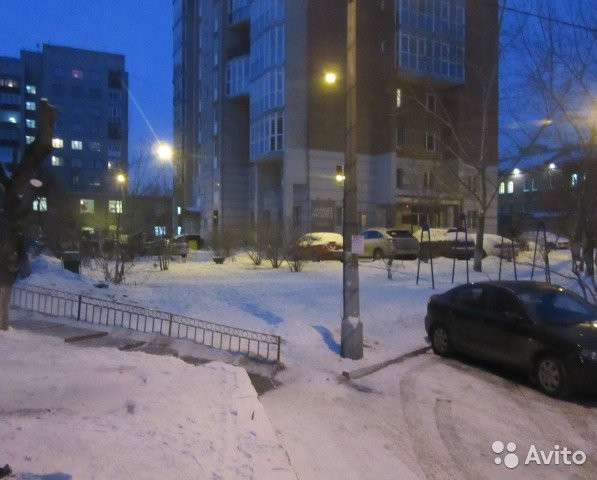 край. Красноярский, г. Красноярск, ул. Диктатуры пролетариата, д. 6-придомовая территория