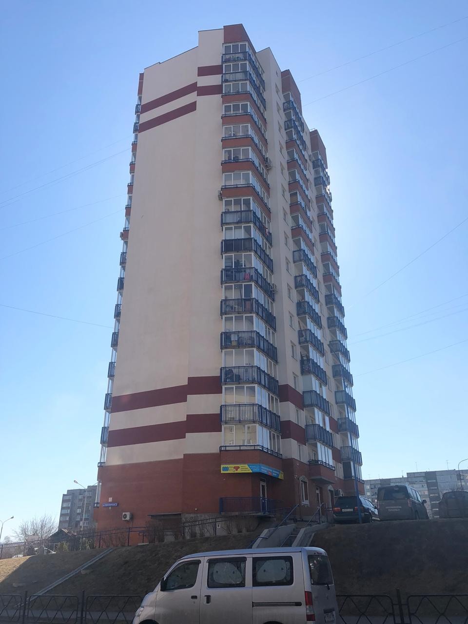 край. Красноярский, г. Красноярск, ул. Новосибирская, д. 3-фасад здания