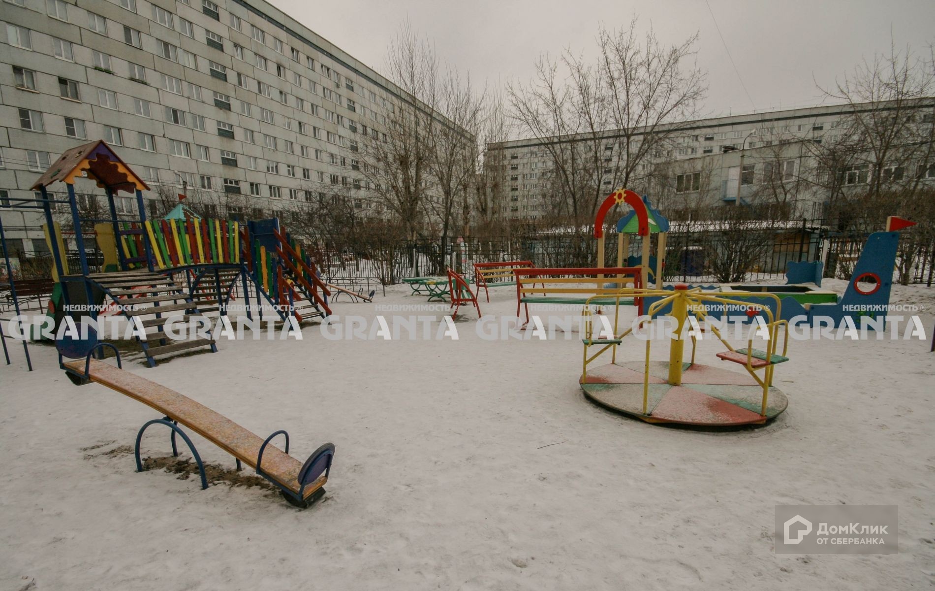 край. Красноярский, г. Красноярск, ул. Северо-Енисейская, д. 44г-придомовая территория