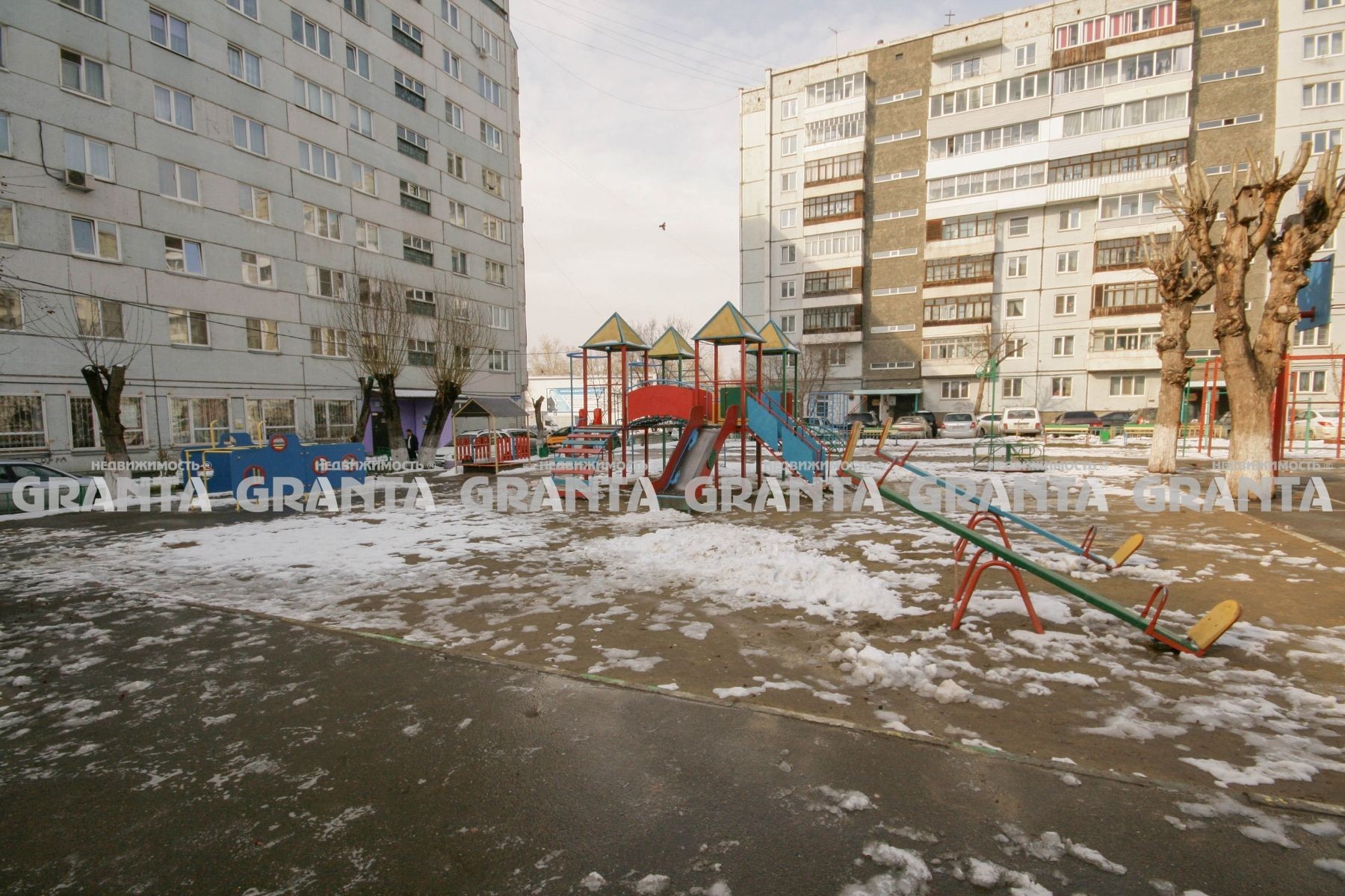 край. Красноярский, г. Красноярск, ул. Тельмана, д. 28А-придомовая территория