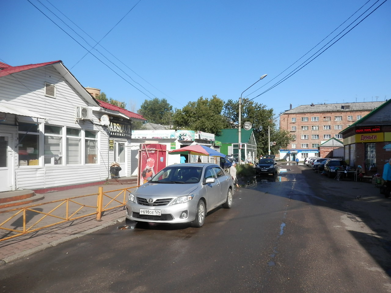 край. Красноярский, г. Лесосибирск, ул. Белинского, д. 9-придомовая территория